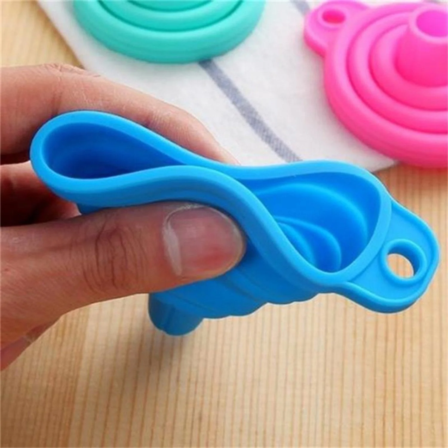 Silicone Funnel for Kitchen Use Oil Pouring Sauce Water Juice - Image 3