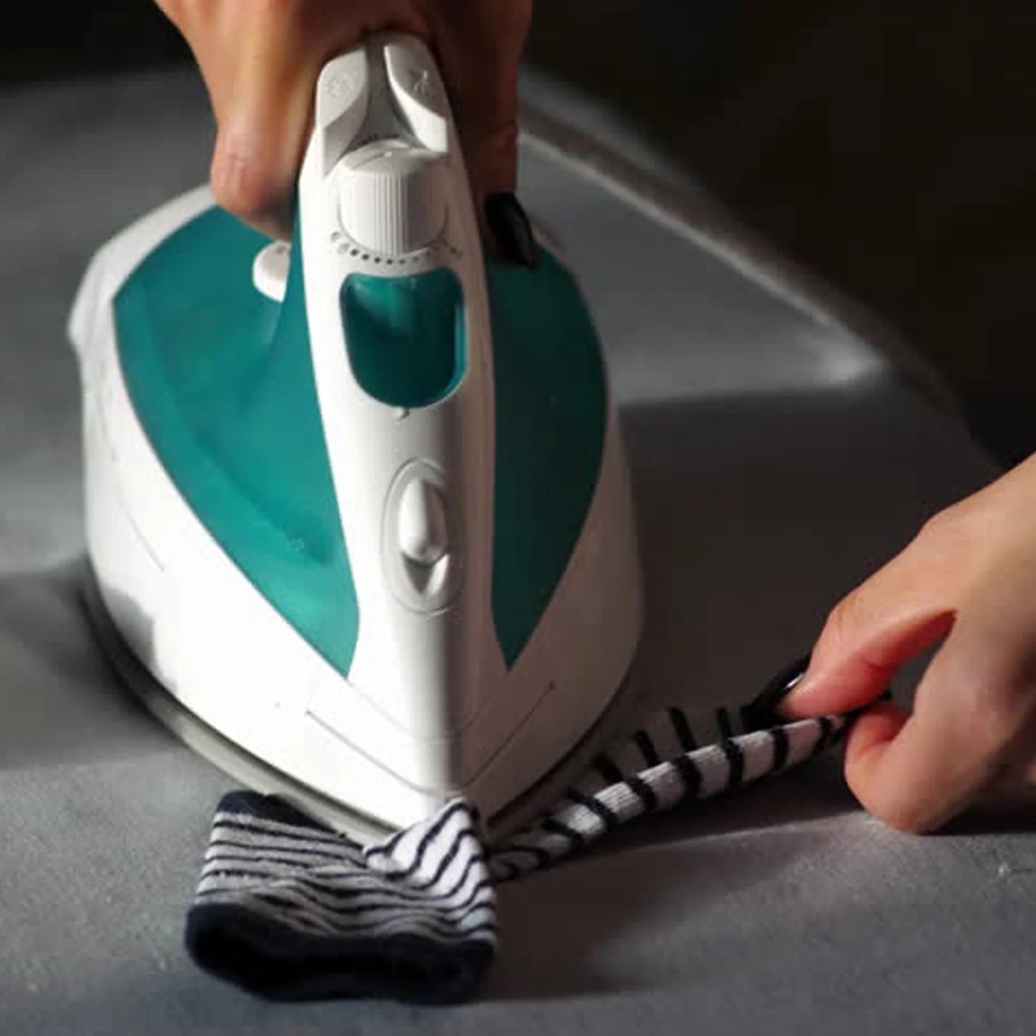 Port Small Ironing Pad for Household & Iron Shop Use - Image 4